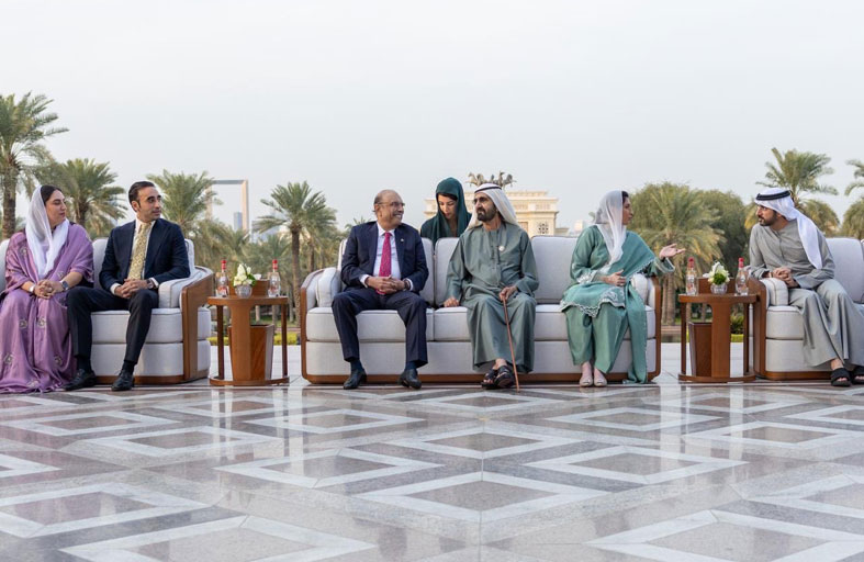 محمد بن راشد يبحث مع رئيس باكستان العلاقات الثنائية وسبل تعزيز التعاون المشترك في مختلف المجالات 
