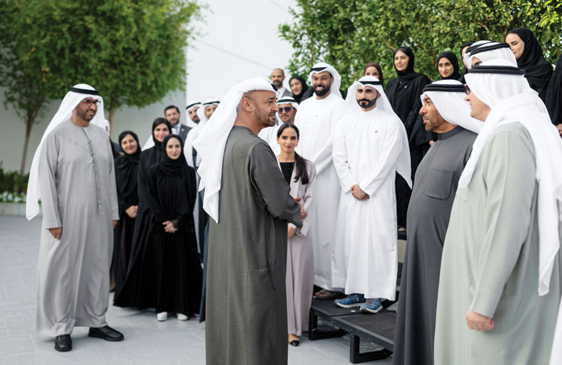 رئيس الدولة يستقبل وفد مصدر بمناسبة الذكرى العشرين لتأسيس الشركة 