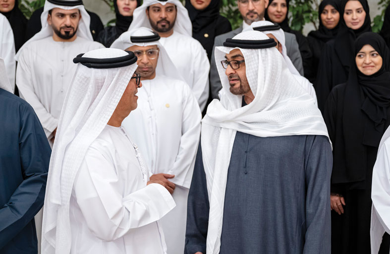 رئيس الدولة: كبار المواطنين هم القدوة التي نستلهم منها قوة الإرادة والعزيمة لمواصلة مسيرة التقدم والبناء 