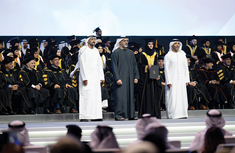 تحت رعاية رئيس الدولة.. خالد بن محمد بن زايد يشهد حفل تخريج جامعة خليفة لعام 2025 