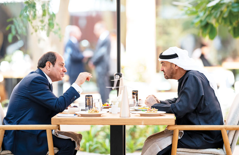 رئيس الدولة والرئيس المصري يؤكدان أهمية تنفيذ اتفاق وقف إطلاق النار في غزة والدفع تجاه مسار السلام العادل والشامل في المنطقة  