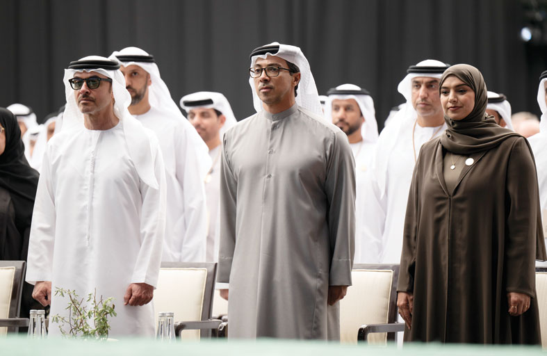 منصور بن زايد وهزاع بن زايد يشهدان انطلاق النسخة الأولى من المؤتمر والمعرض الزراعي الإماراتي في العين 