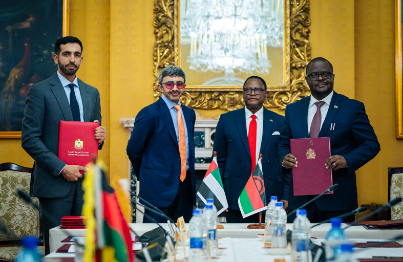 رئيس مالاوي يستقبل عبدالله بن زايد ويشهدان التوقيع على خمس مذكرات تفاهم بين البلدين 