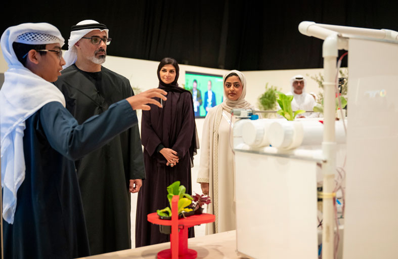 خالد بن محمد بن زايد يؤكد أهمية تبنّي نهج متكامل ومستدام في تمكين الشباب 