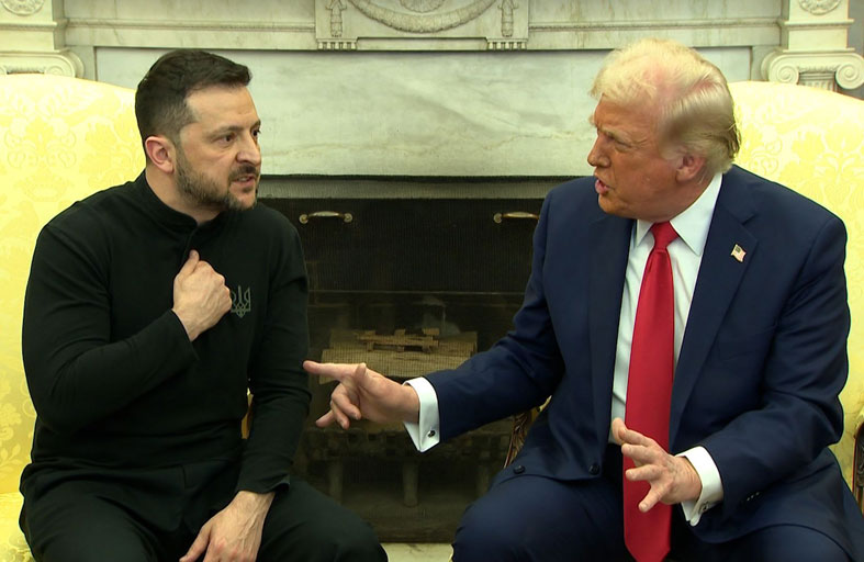 يٌجبر القوى العالمية على تعديل سياساتها الخارجية  و يَجُرها  إلى فوضى في النظام الدولي : إعصارُ دونالد ترامب 