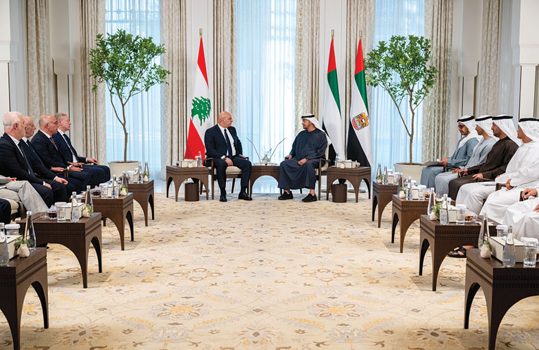 رئيس الدولة يؤكد دعم الإمارات كل ما يحقق تطلعات الشعب اللبناني الشقيق نحو الاستقرار والتنمية والازدهار 