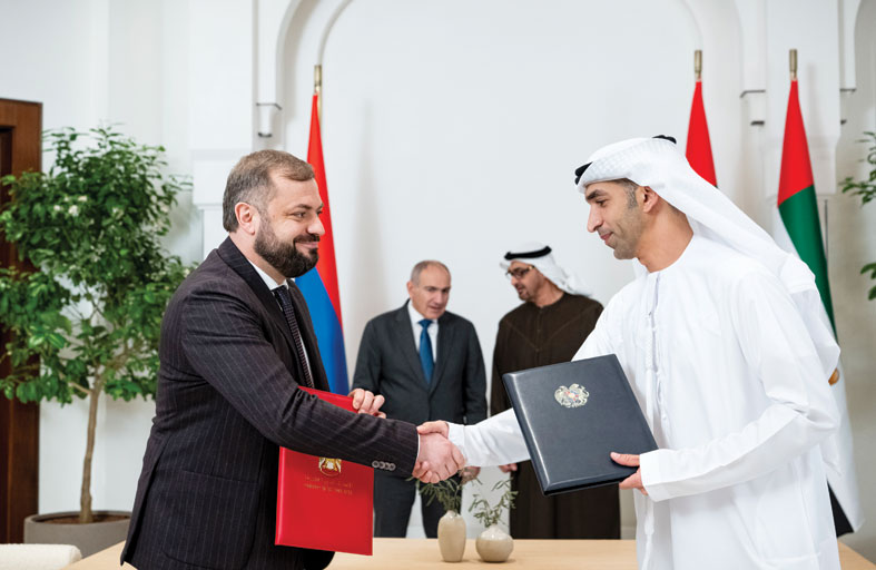 رئيس الدولة يؤكد حرص الإمارات على دعم استقرار منطقة القوقاز وتحقيق التنمية لشعوبها  