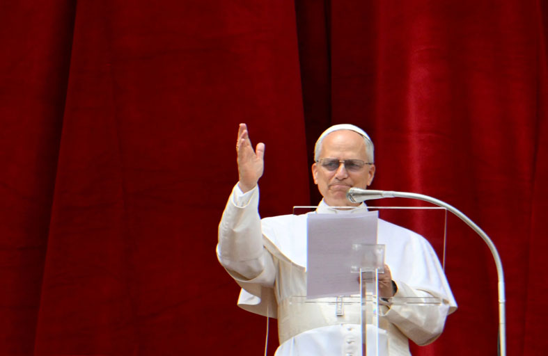 يٌجبر القوى العالمية على تعديل سياساتها الخارجية  و يَجُرها  إلى فوضى في النظام الدولي : إعصارُ دونالد ترامب 