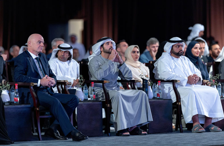 حمدان بن محمد يشهد توقيع شراكة بين «الفيفا» ومجلس دبي الرياضي لإطلاق جائزة عالمية جديدة من دبي 