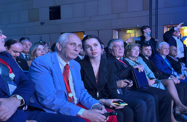 افتتاح القمة العالمية الأولى لشعوب العالم برســالة ســلام وتعايش ووحـدة وتعـاون 