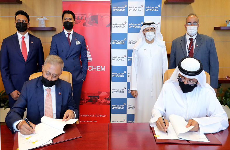 موانئ دبي توقع عقد تأجير لتوسعة محطة لتوزيع الكيماويات