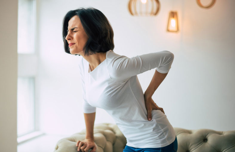 7 أسباب تجعلك تعاني من آلام الظهر عند التنفس