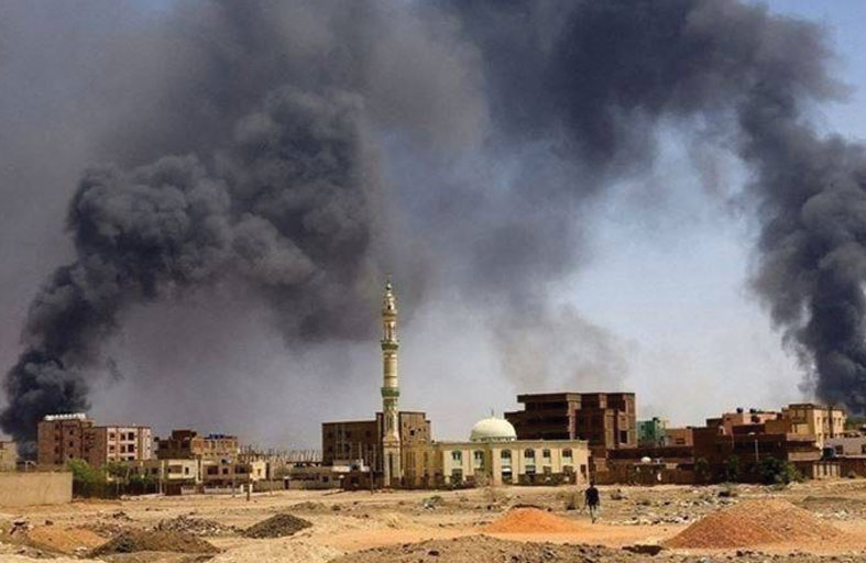 الجيش السوداني يعلن شن هجوم مدفعي كثيف على الدعم السريع