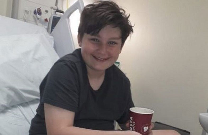 ذهب لفحص عينه فاكتشف إصابته بورم