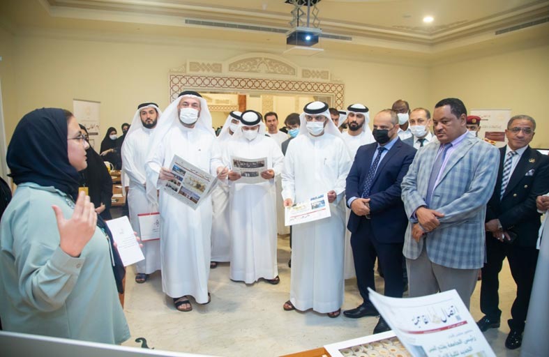 كلية الاتصال بالجامعة القاسمية تبرز إبداعات ومشاريع طلبتها في (يوم الطالب الإعلامي)