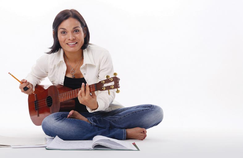 منها الضحك والموسيقى.. عادات يومية تزيد من هرمونات السعادة