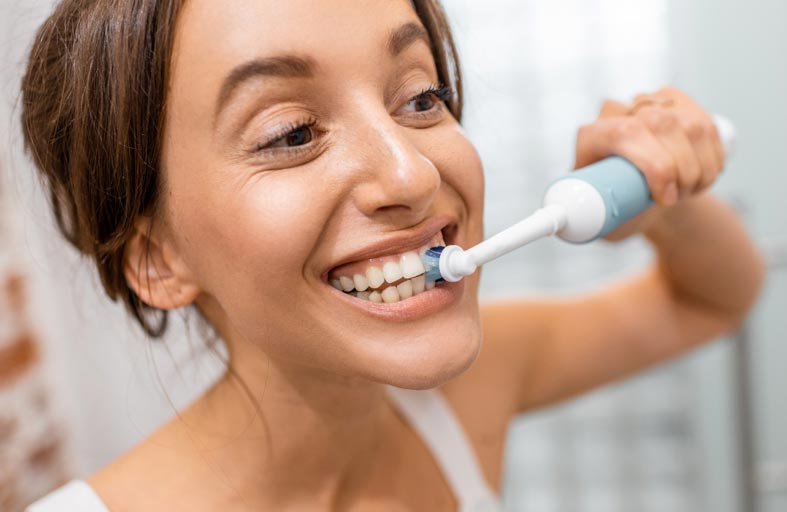 لهذا السبب لا تنظف أسنانك مباشرة بعد الطعام