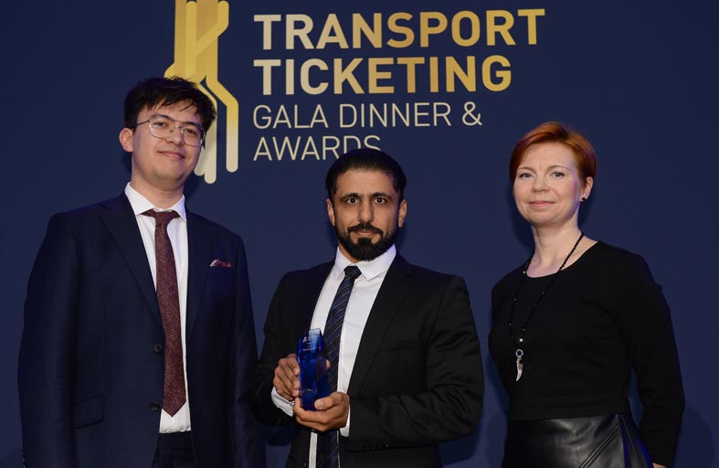 طرق دبي تنال جائزة عالمية عن نول بلاس كأفضل مبادرة لفئة المدينة الذكية