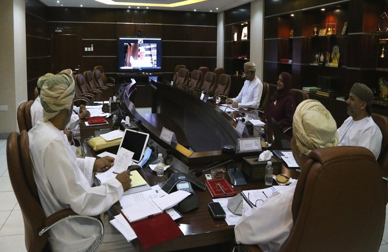 الأولمبية العمانية تناقش التحضيرات للمشاركة  بدورة الألعاب الخليجية الرياضية في الكويت 