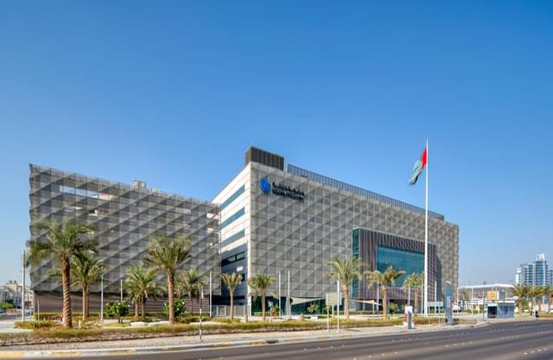 15 عضوا من الهيئة الأكاديمية في جامعة خليفة ضمن الأفضل عالميا وفق تصنيفات سكولار