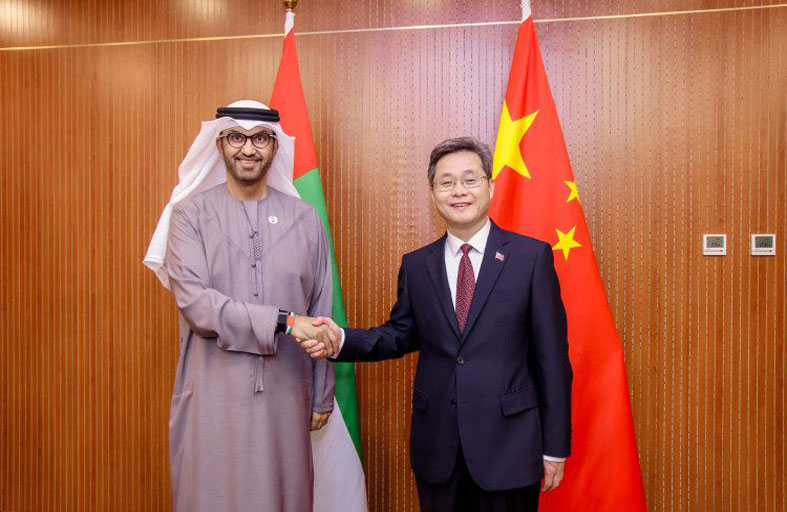 الإمارات والصين تبحثان التعاون في مجالات الصناعة والطاقة والبنية التحتية