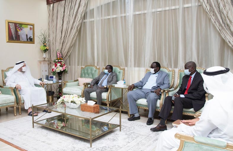 الجامعة القاسمية تستقبل قنصل جمهورية تشاد وتطلعه على برامجها التعليمية