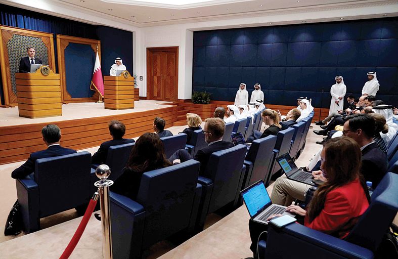 قطر والأردن تدعوان بلينكن لحماية المدنيين وفتح ممرات إنسانية إلى غزة