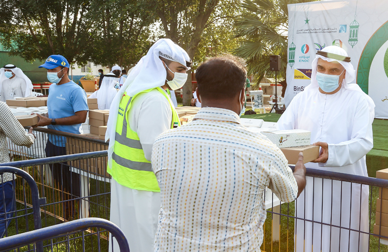بيت الخير توزع أكثر من 7.1 مليون وجبة على العمال خلال جائحة كورونا