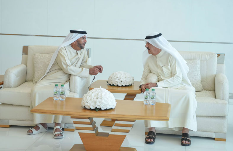 حاكم أم القيوين يتقبل تعازي سرور بن محمد في وفاة الشيخة حصة بنت حميد الشامسي