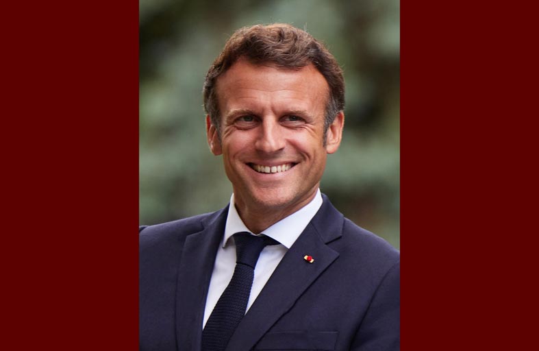 ماكرون يدعو إلى مواصلة الحوار مع روسيا 