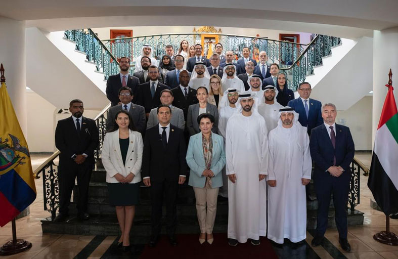 حكومتا الإمارات والإكوادور تبحثان آفاق تعزيز علاقات الشراكة والتعاون البناء 