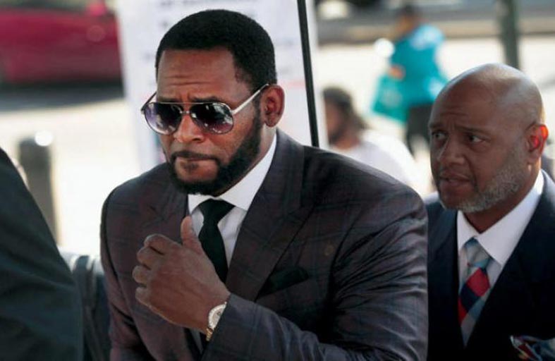 إدانة آر كيلي بتهم الاستغلال الجنسي