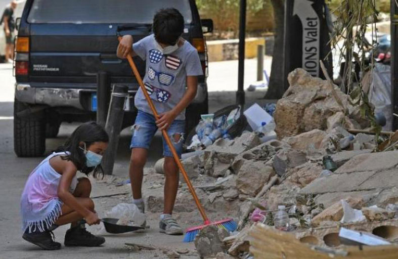 أطفال يعانون نفسياً بسبب انفجار مرفأ بيروت 