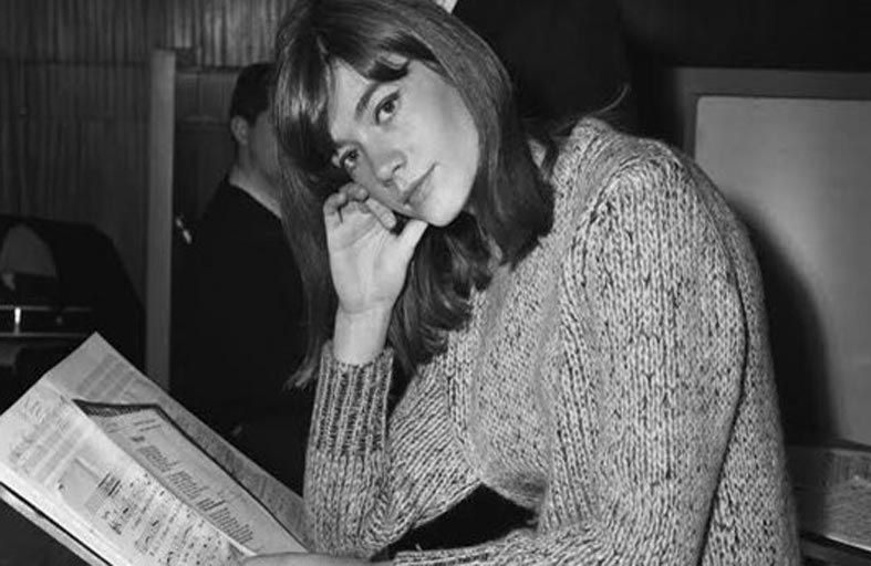 وفاة فرنسواز هاردي أيقونة الستينيات 