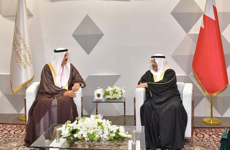 صقر غباش يلتقي رئيس مجلس الشورى البحريني على هامش اجتماعات الاتحاد البرلماني الدولي 