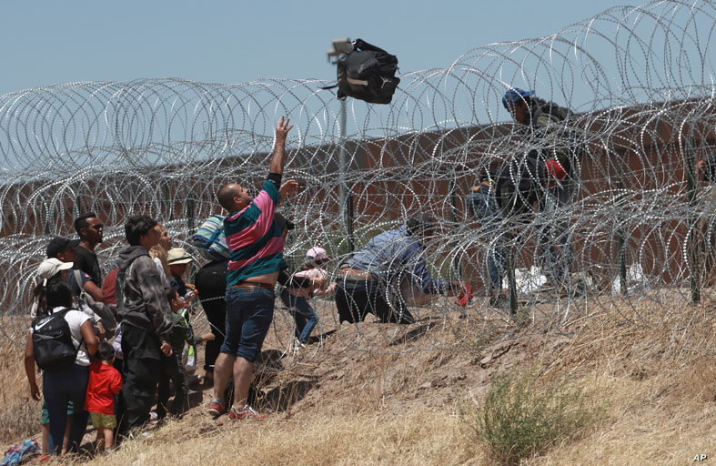 بسبب ملف الهجرة.. «حرب الأساقفة» الأمريكيين وإدارة ترامب تتصاعد  .
