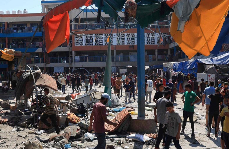 الأونروا: أرسلنا لإسرائيل موقع مدرسة حتى لا تقصفها.. فقصفتها