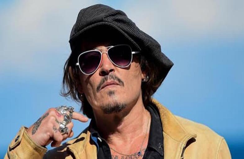 جوني ديب يعتذر لمعجبيه بناء على نصيحة الطبيب