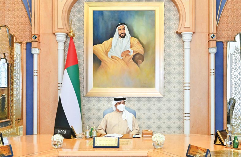 منصور بن زايد يترأس اجتماعا رفيع المستوى لمواجهة غسل الأموال وتمويل الإرهاب