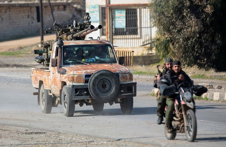 ما هي العوامل التي دعمت عودة الفصائل المسلحة في سوريا؟