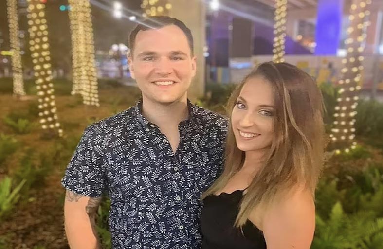 يمتلك إمبراطورية عقارية في سن 30