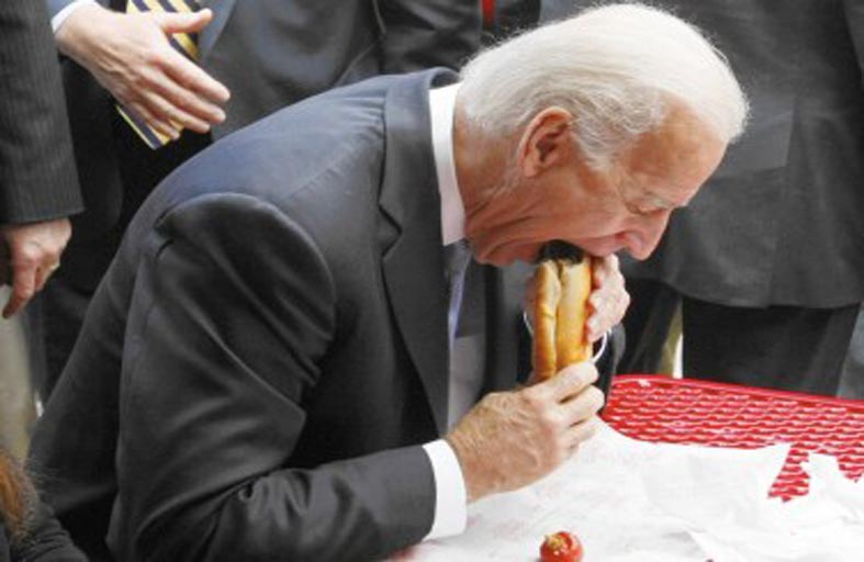 طلب غريب من بايدن للطباخين