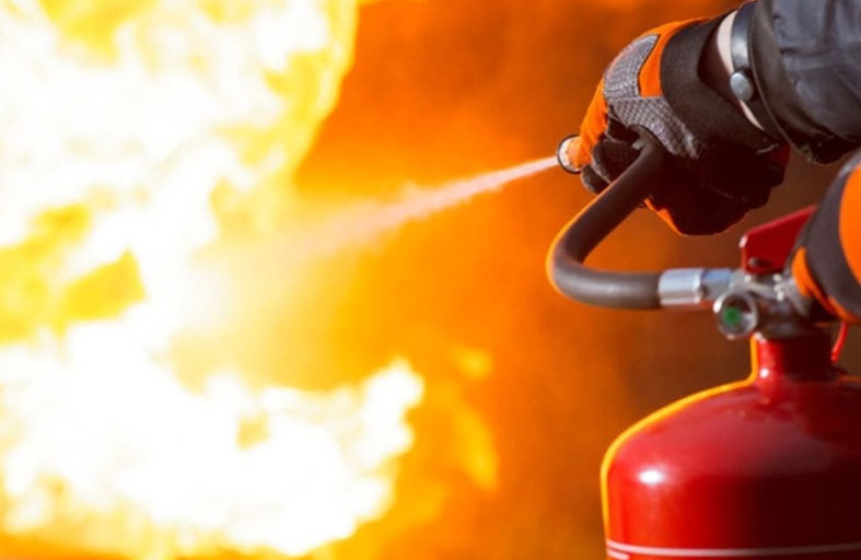 احتراق حافلة تقل عراقيين في طريقهم للعمرة