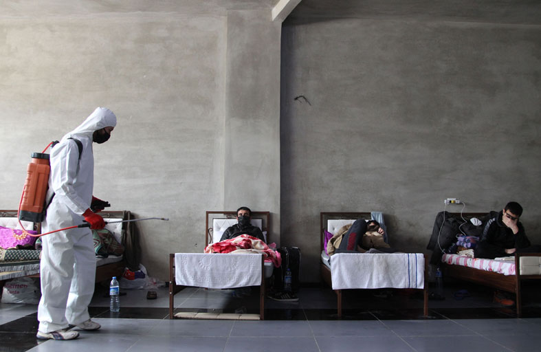 مذكرة بشأن سوريا تهدد بتأجيج الانتقادات لـ«الصحة العالمية»