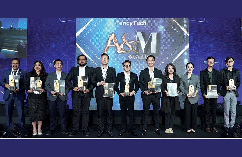 الاحتفال بالتميّز العالمي في قطاع التجزئة عبر النسخة الافتتاحية لجوائز إيه آند إم 