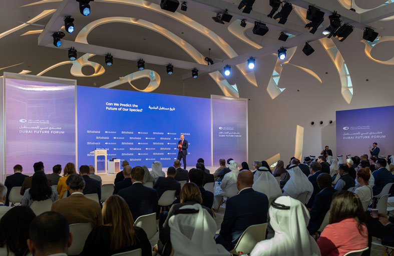 خلال منتدى دبي للمستقبل .. الخبير العالمي جيمي ميتزل: القيم الإنسانية هي الدافع الرئيسي لاستشراف المستقبل