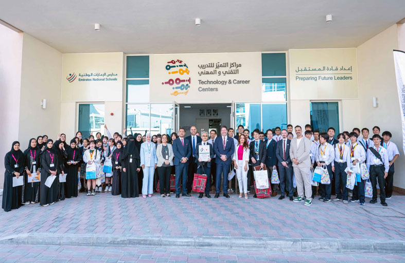 وفد تعليمي ياباني يشيد بتميز مدارس الإمارات الوطنية وريادتها عالميا