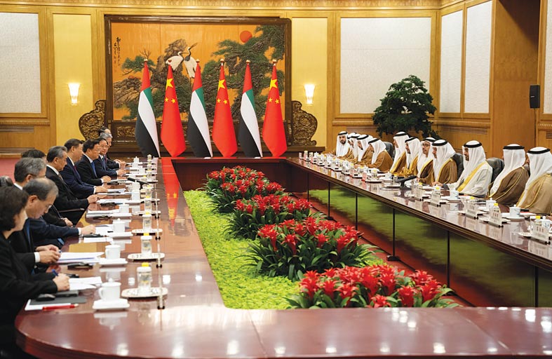 رئيس الدولة والرئيس الصيني يؤكدان على أهمية ترسيخ السلام والاستقرار في العالم وتسوية الصراعات بالحوار