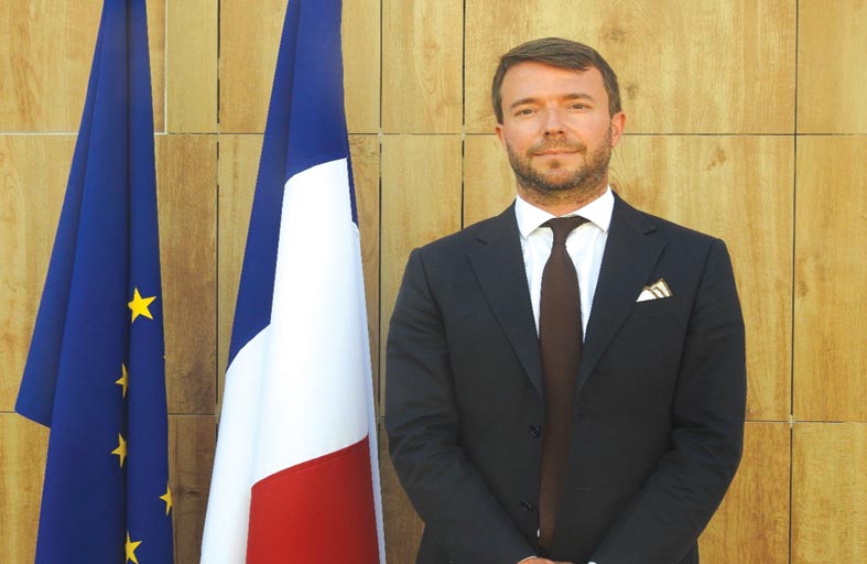 السفير الفرنسي لـ «وام»: العلاقات بين الإمارات وفرنسا تشهد تطورا ملحوظا في مختلف المجالات