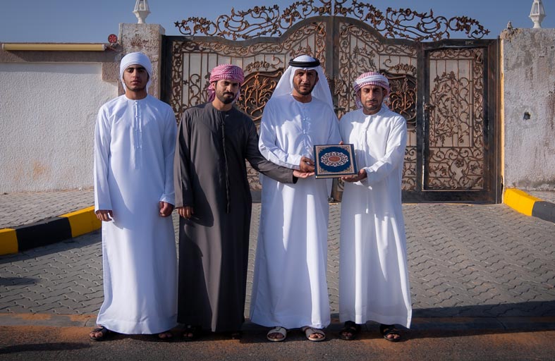 ملتقى مليحة مع أول أيام شهر رمضان المبارك  يبادر بتوزيع المصاحف على الأسر في منطقة مليحة 